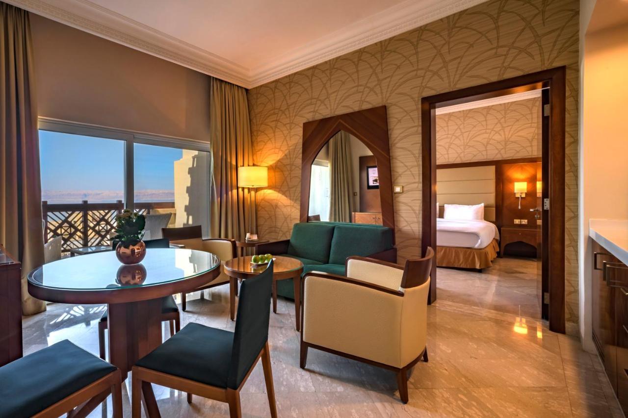 Crowne Plaza Jordan Dead Sea Resort & Spa By Ihg Sweimeh Luaran gambar Suite